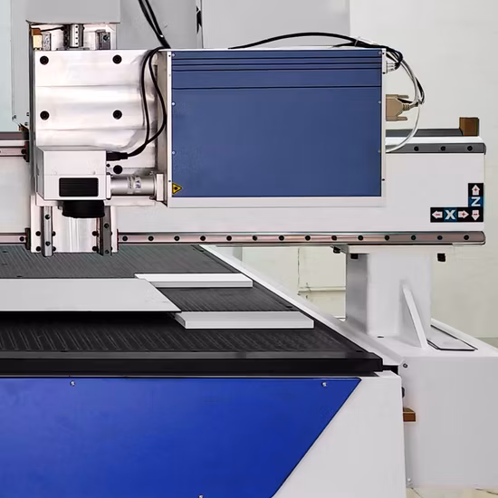 Ligne de production de miroirs / Découpe de verre / Sablage / Ponçage / Bordure / Biseautage / Gravure au laser Marquage / Applicateur de film Processus de miroir de salle de bains